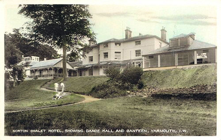 Norton Chalet Hotel